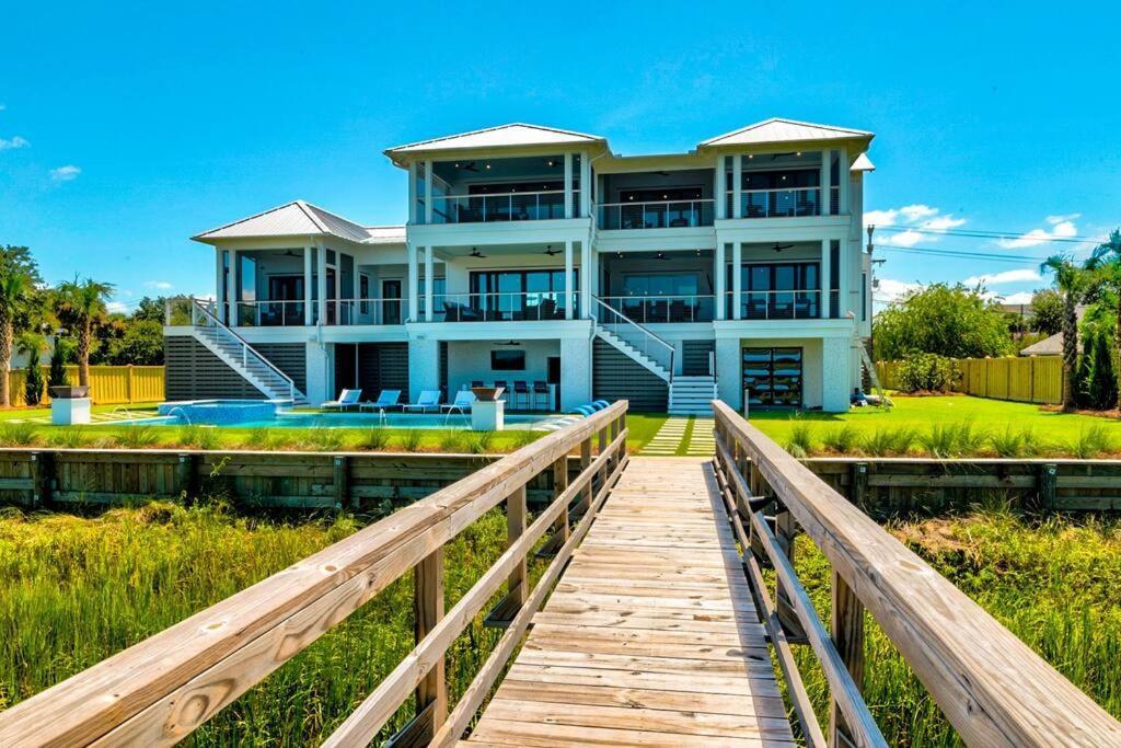 New Waterfront Home With Deep Water Dock Айл-оф-Палмс Екстер'єр фото